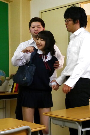 Tomoyo Isumi pictures